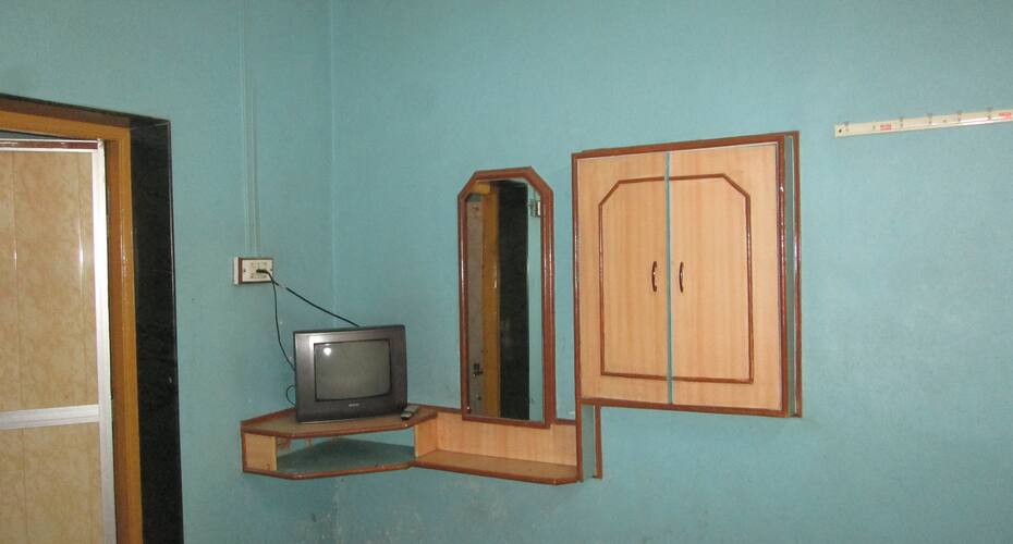Sukhniwas Lodge, Solapur 5